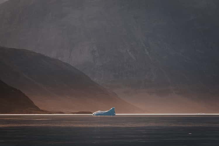 Glaciers and mountains near Bear Island, Bjørne Øer