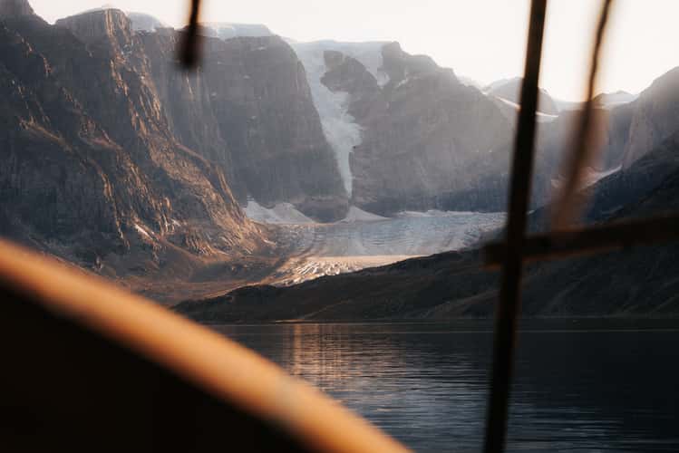 Glaciers and mountains near Bear Island, Bjørne Øer