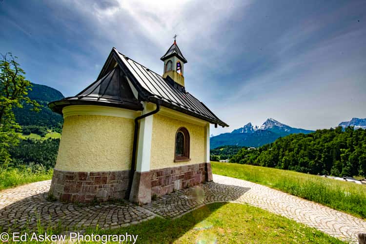 Kirchleitn chapel in front of Watzmann (Berchtesgaden)