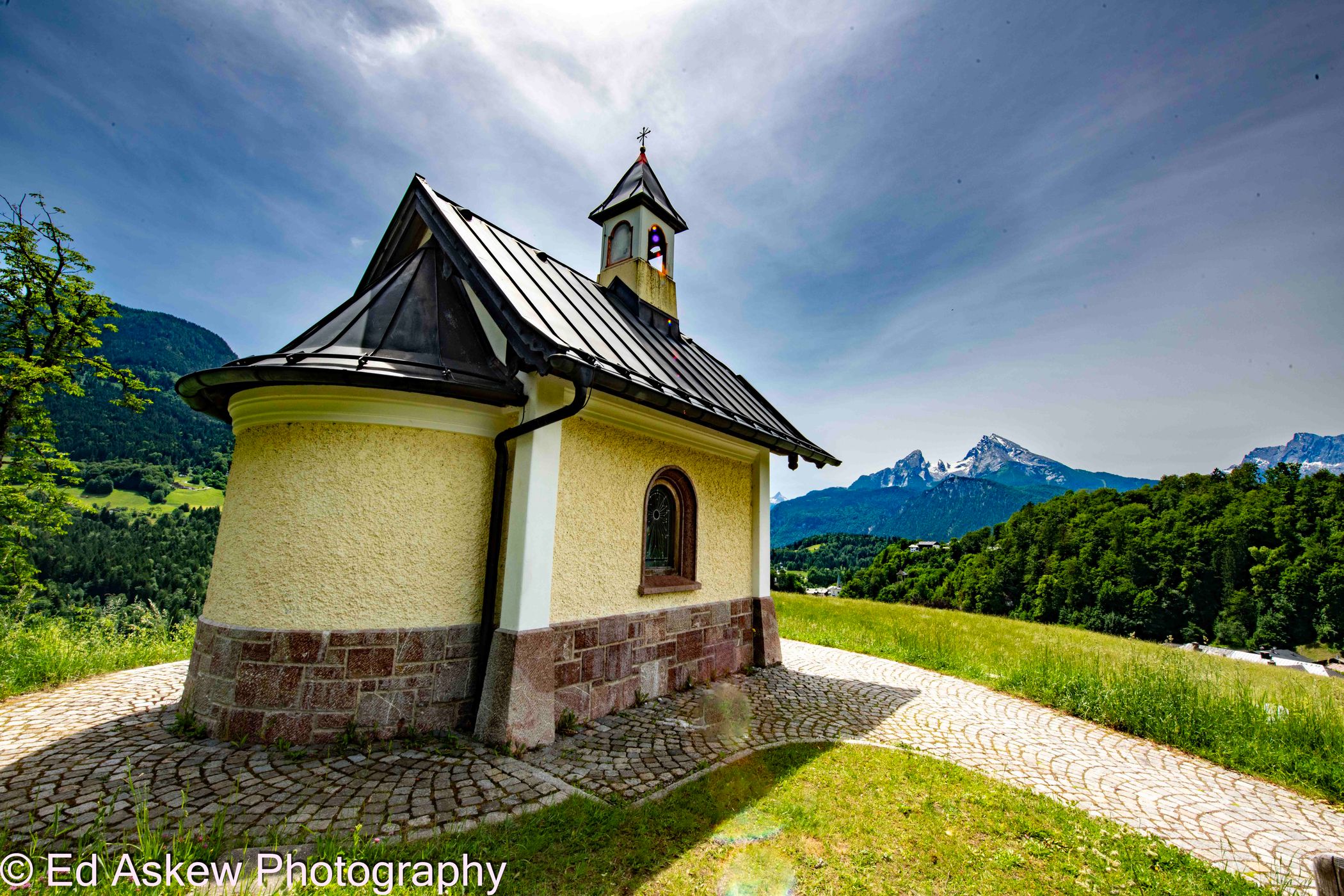 Kirchleitn chapel in front of Watzmann (Berchtesgaden), Germany