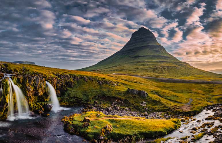 Kirkjufell Waterfall with Kirkjufell