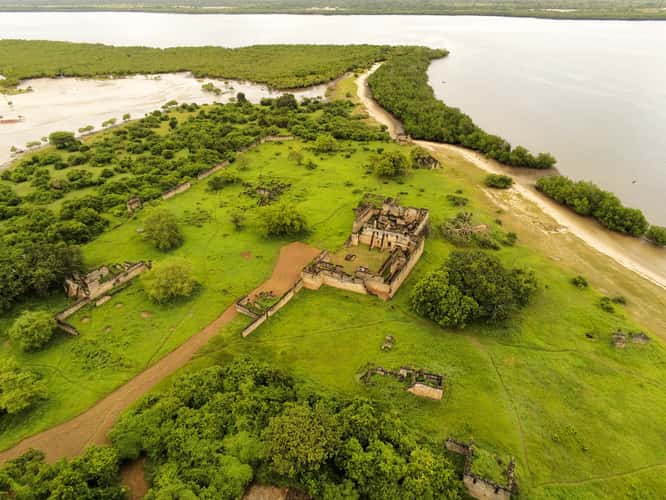 Makutani Palace Ruins