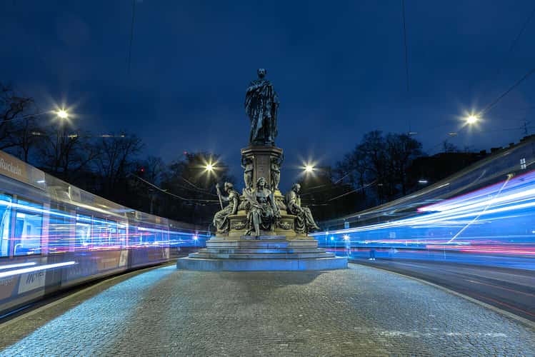 Maxmonument