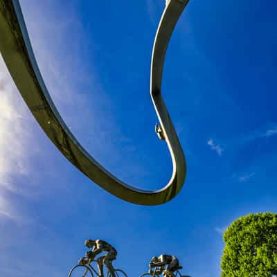 Sculpture, Aire des Pyrénées rest area, France