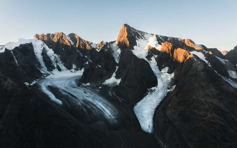 Mountains (End of Eternity Fjord)