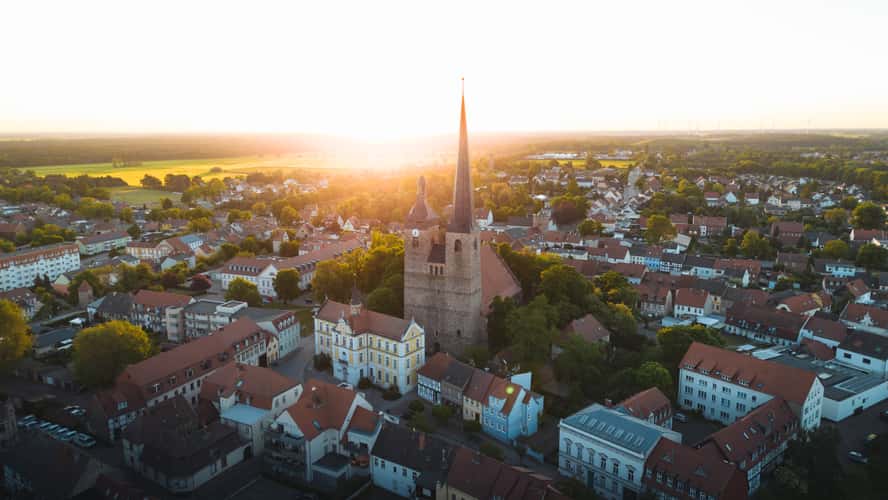 Rathaus und Oberkirche Burg