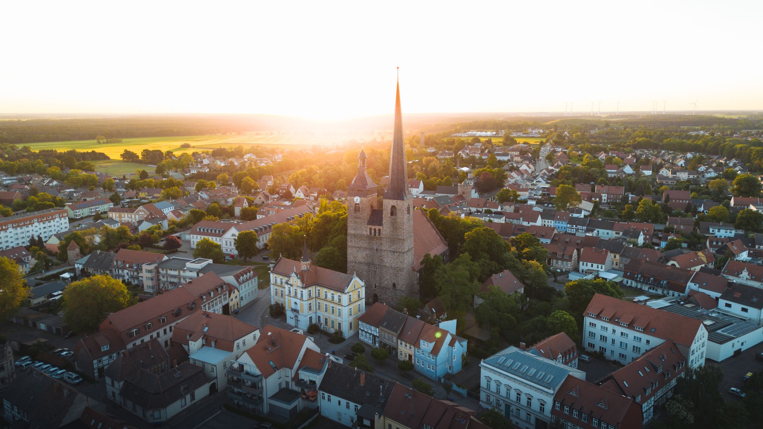 Rathaus und Oberkirche Burg, Germany