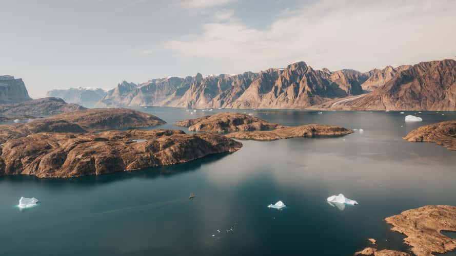 Sailing near Bear Islands, Scoresbysund