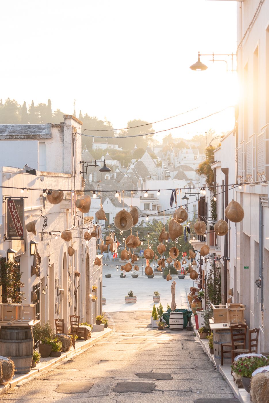 Strada dei cappelli (hats' street), Italy