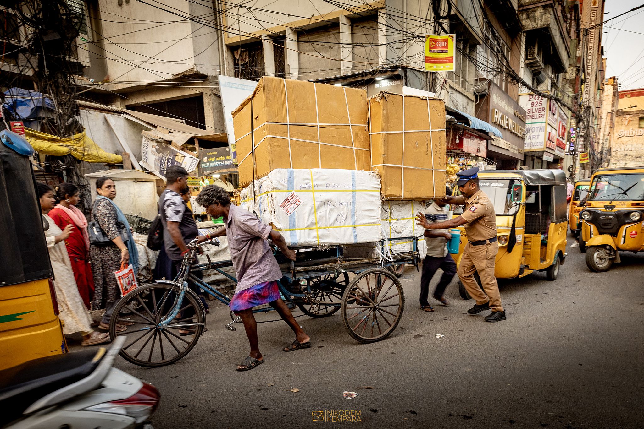 StreetPhotoSpot, India