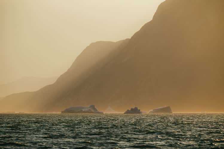 View to the west deep in Øjford, Scoresbysund