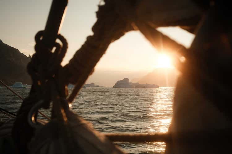 View to the west deep in Øjford, Scoresbysund