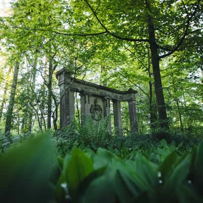 Waldfriedhof Waldrogäsen, Germany