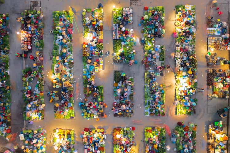 Chom Hom Market