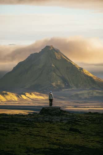 Hike up to Brattháls peak, Laugavegur