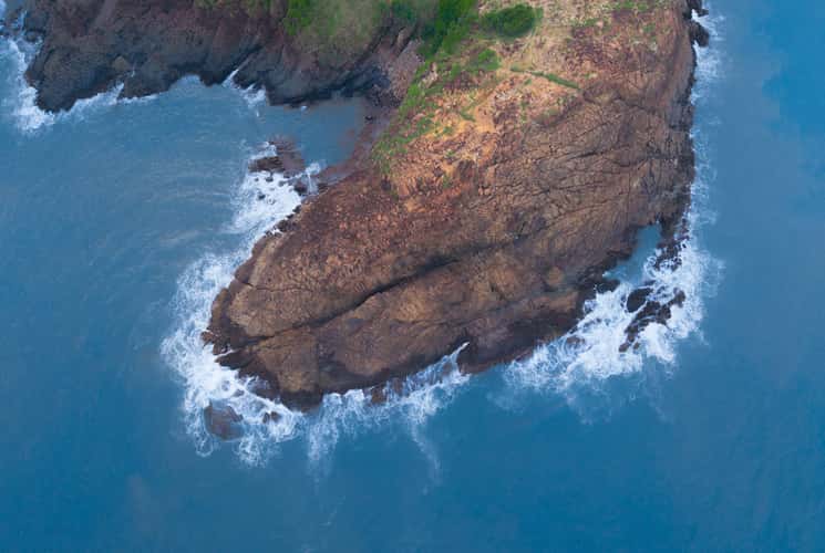 Hon Yen Islet & Coral Reef Coast