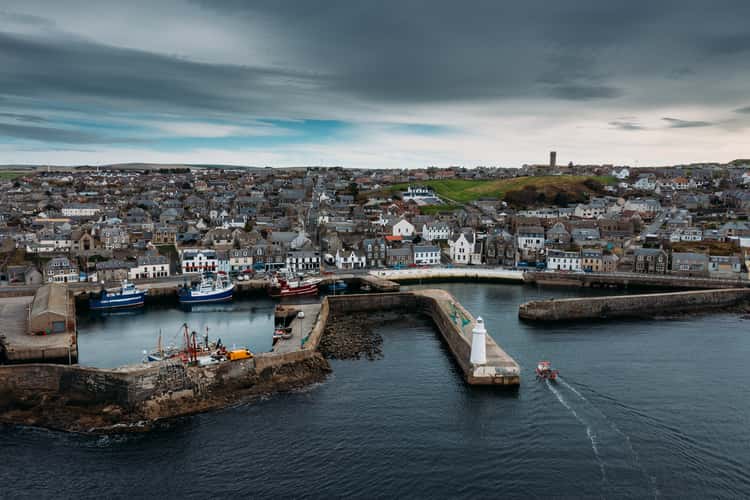 MacDuff & MacDuff Lighthouse