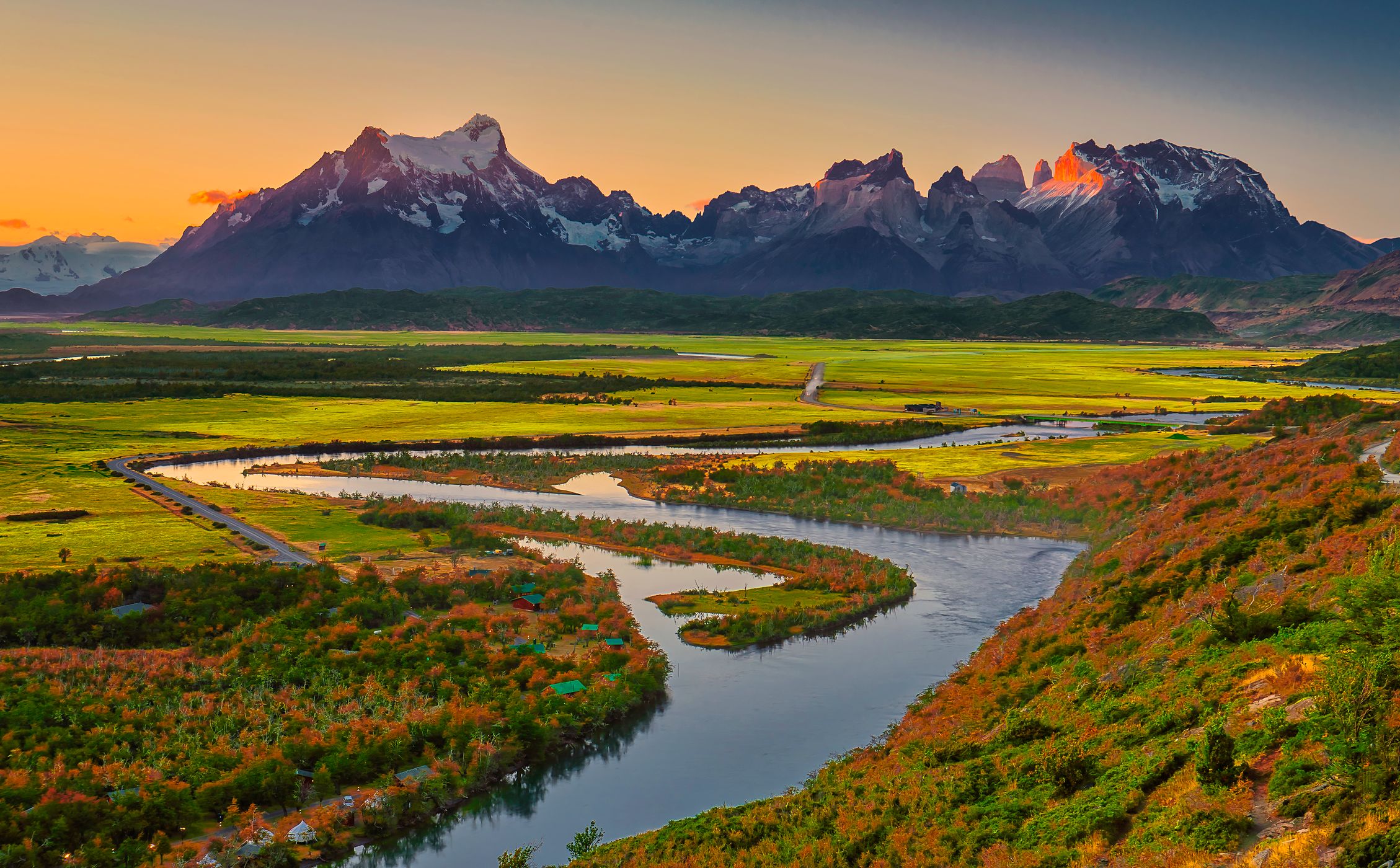 Patagonia, Chile, Torres del Paine, Rio Serrano, Chile