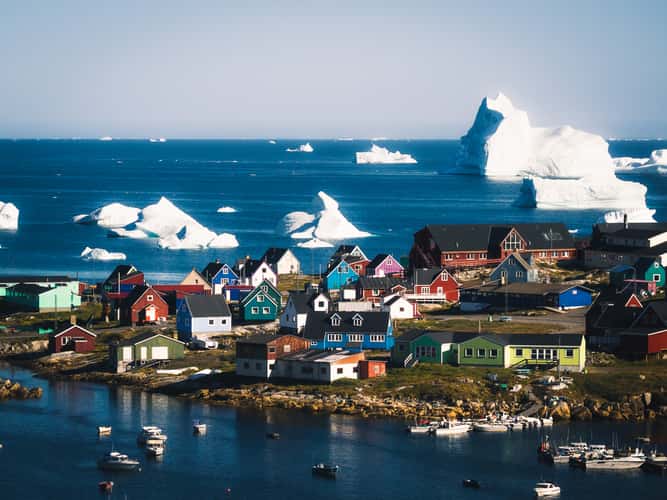Qeqertarsuaq Harbor & Houses