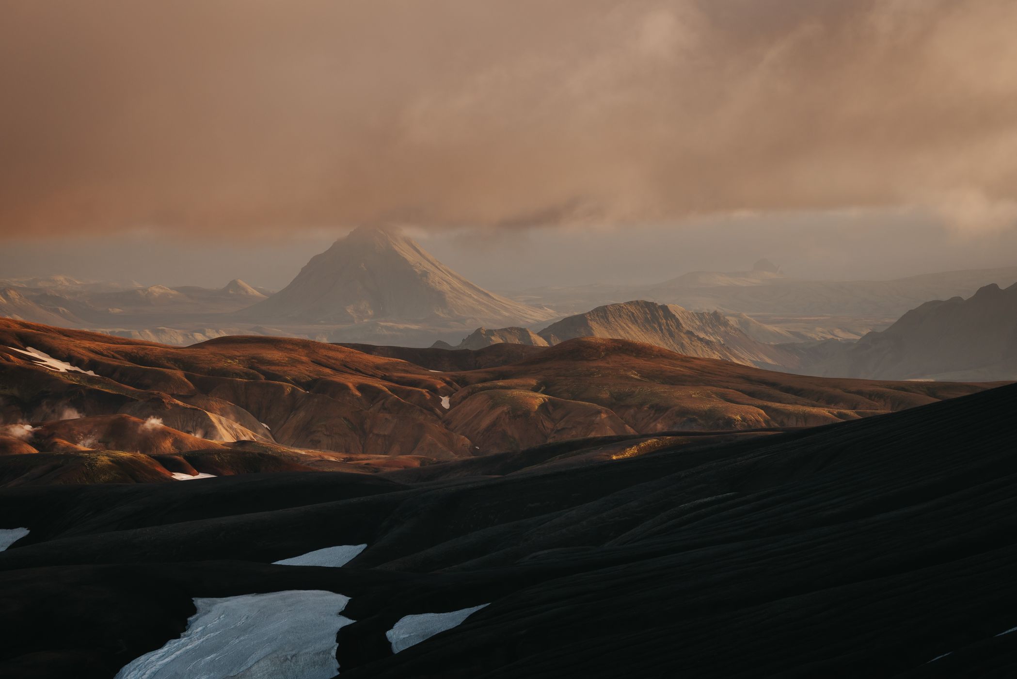 Views from Hrafntinnusker saddle, Laugavegur, Iceland